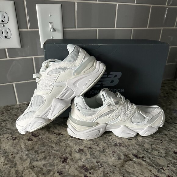 Brand New 9060 in Triple White (Big Kids 5.5/Womens 7) - Picture 3 of 7